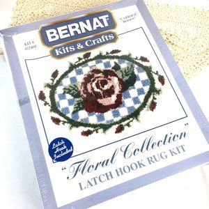 Bernat Cabbage Roses Latch Hook Rug Kit Vtg